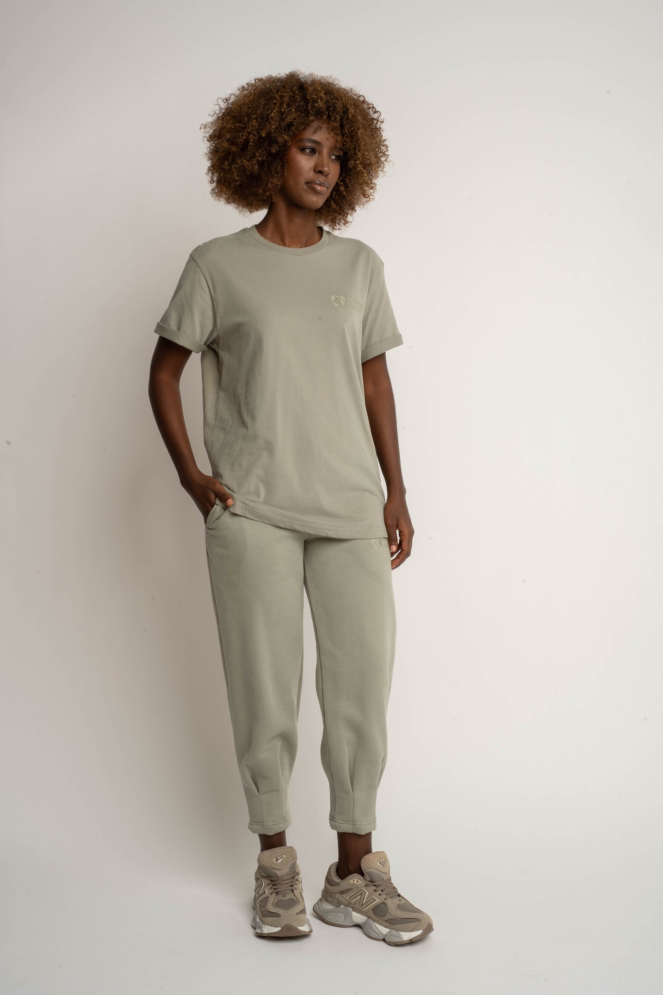 WOMEN'S GREEN T-SHIRT - TULUM