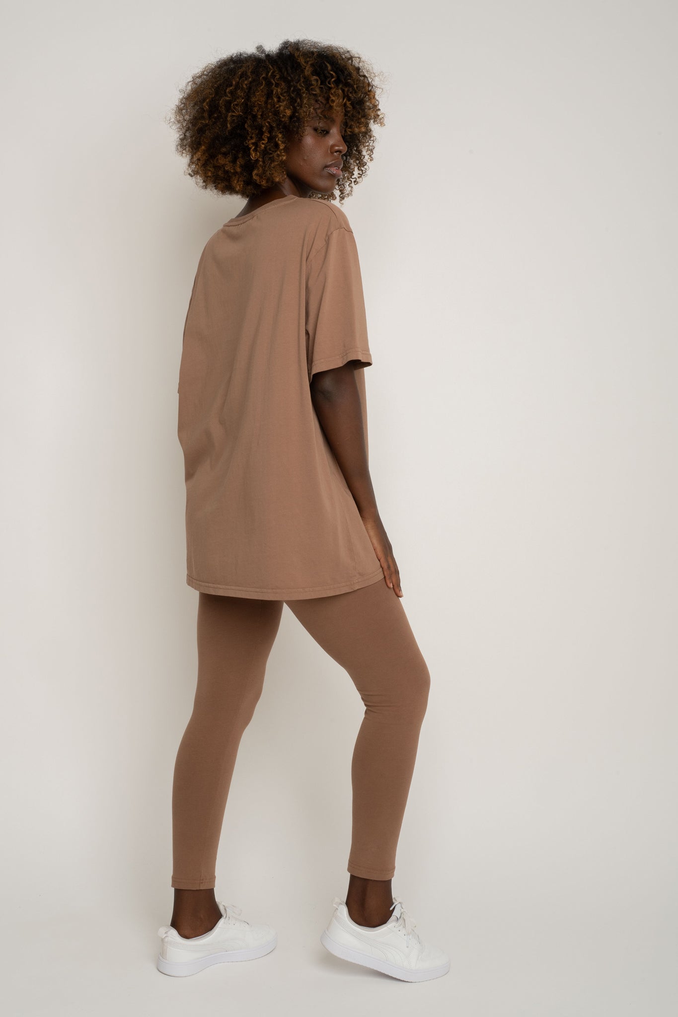 OVERSIZED T-SHIRT WITH A DELICATE WASHED EFFECT BROWN - OYSTER