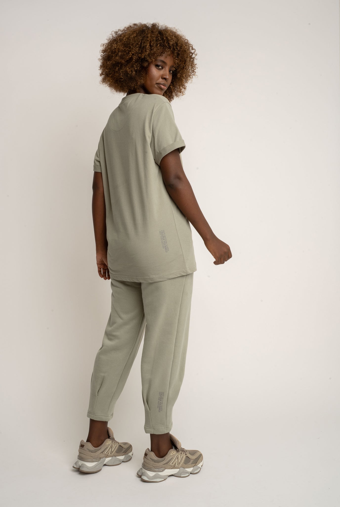 WOMEN'S GREEN T-SHIRT - TULUM