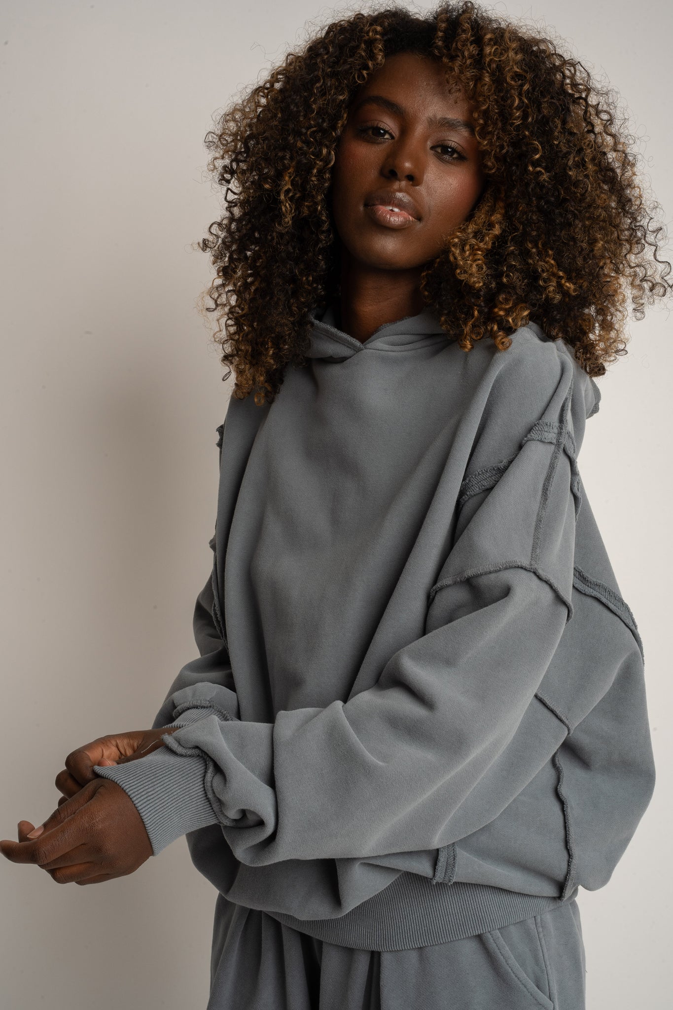OVERSIZE WASHED SWEATSHIRT IN ANTHRACITE - OSLO