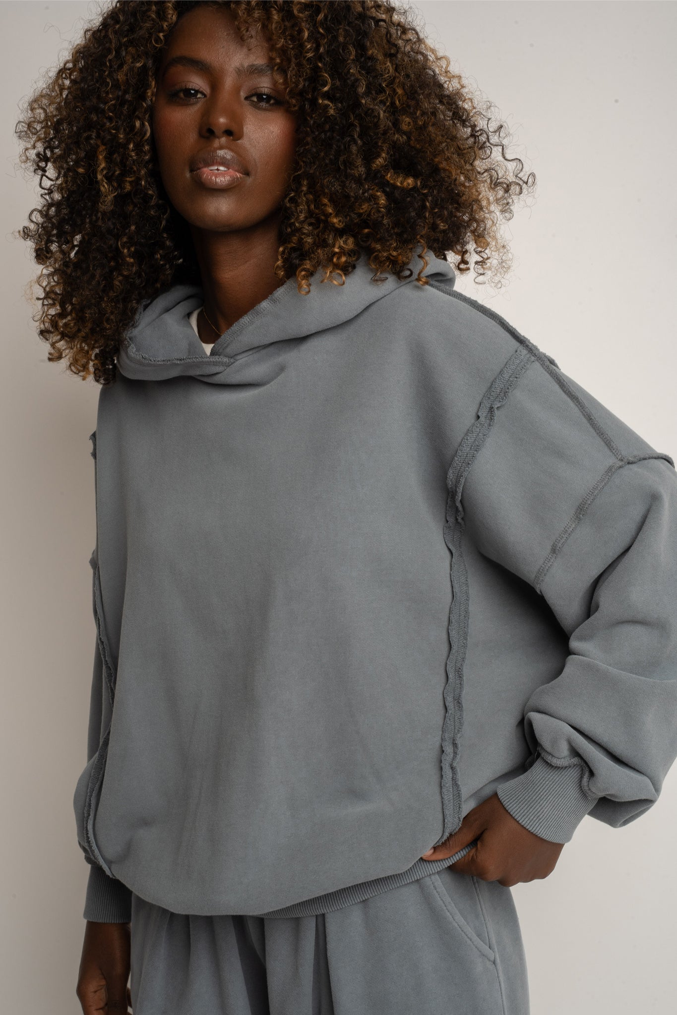 OVERSIZE WASHED SWEATSHIRT IN ANTHRACITE - OSLO