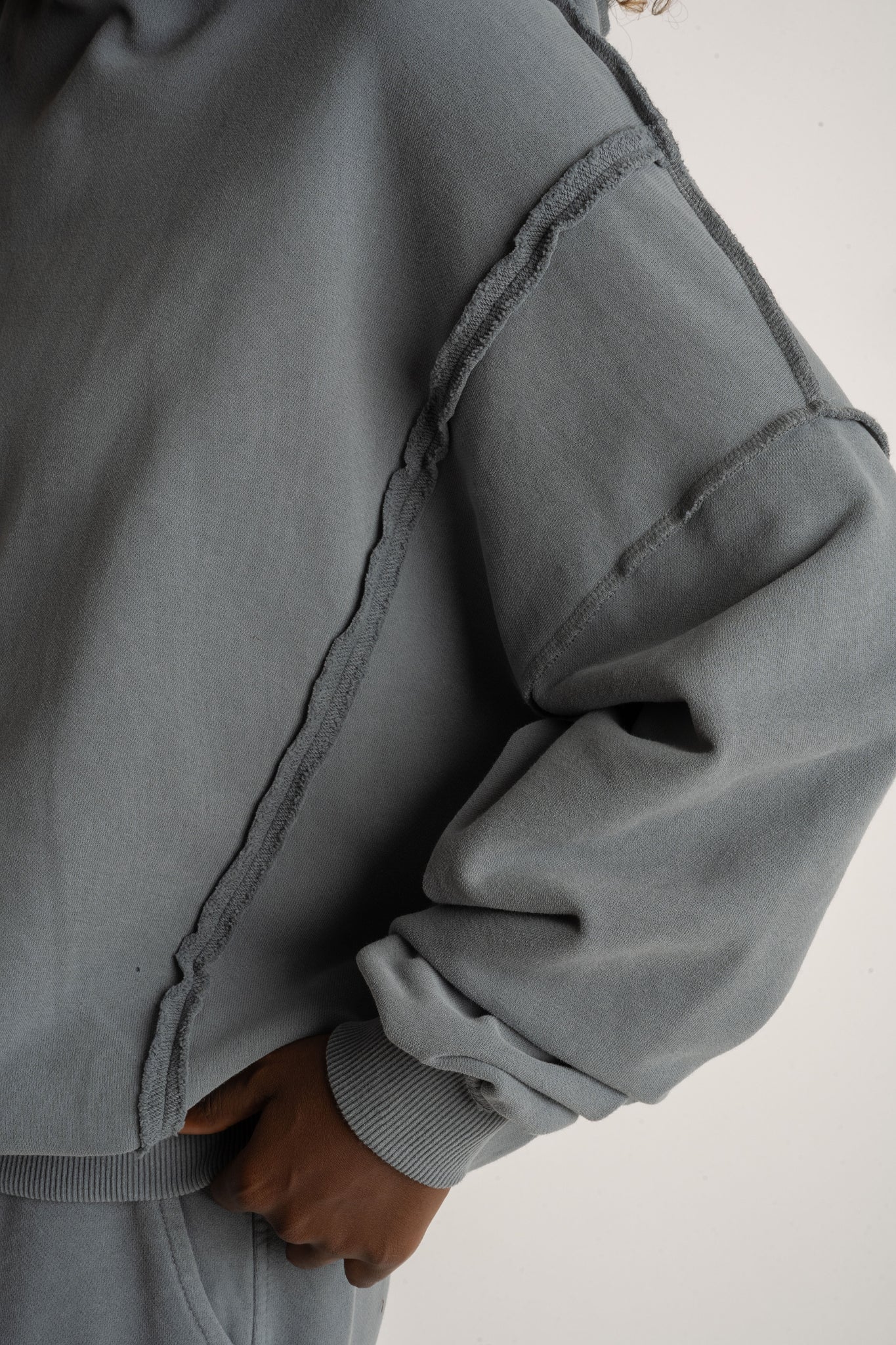 OVERSIZE WASHED SWEATSHIRT IN ANTHRACITE - OSLO