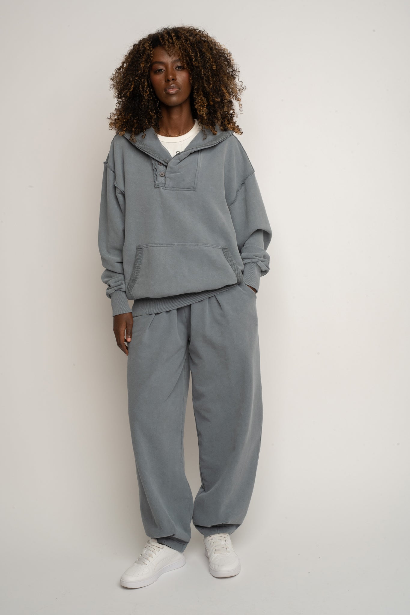 BLUZA Z EFEKTEM WASHED ANTRACYTOWA - KUOPIO
