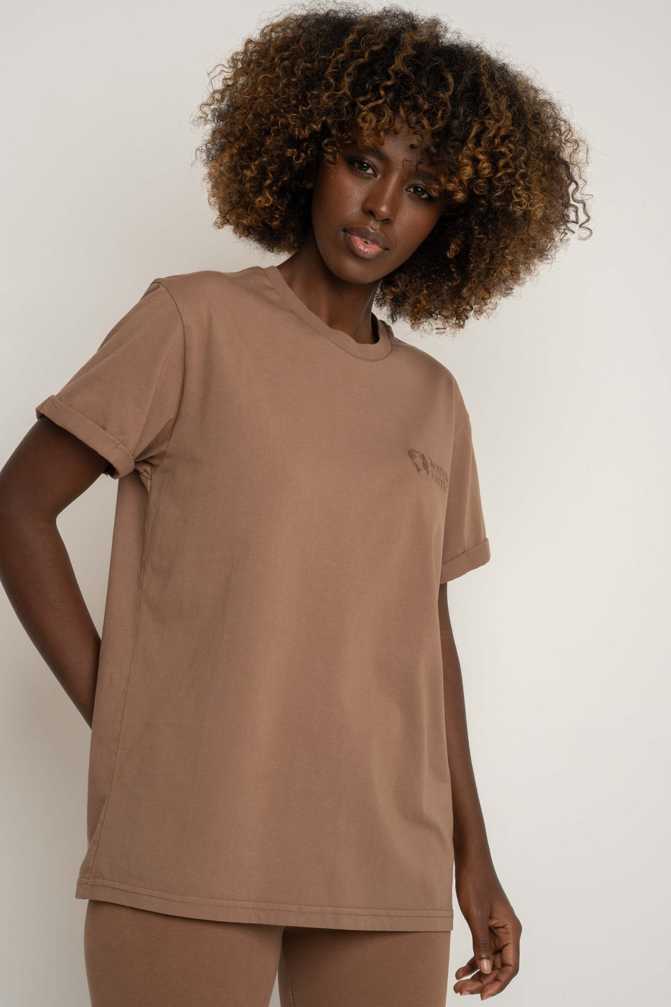 OVERSIZED T-SHIRT WITH A SOFT WASHED EFFECT BROWN - MORAINE