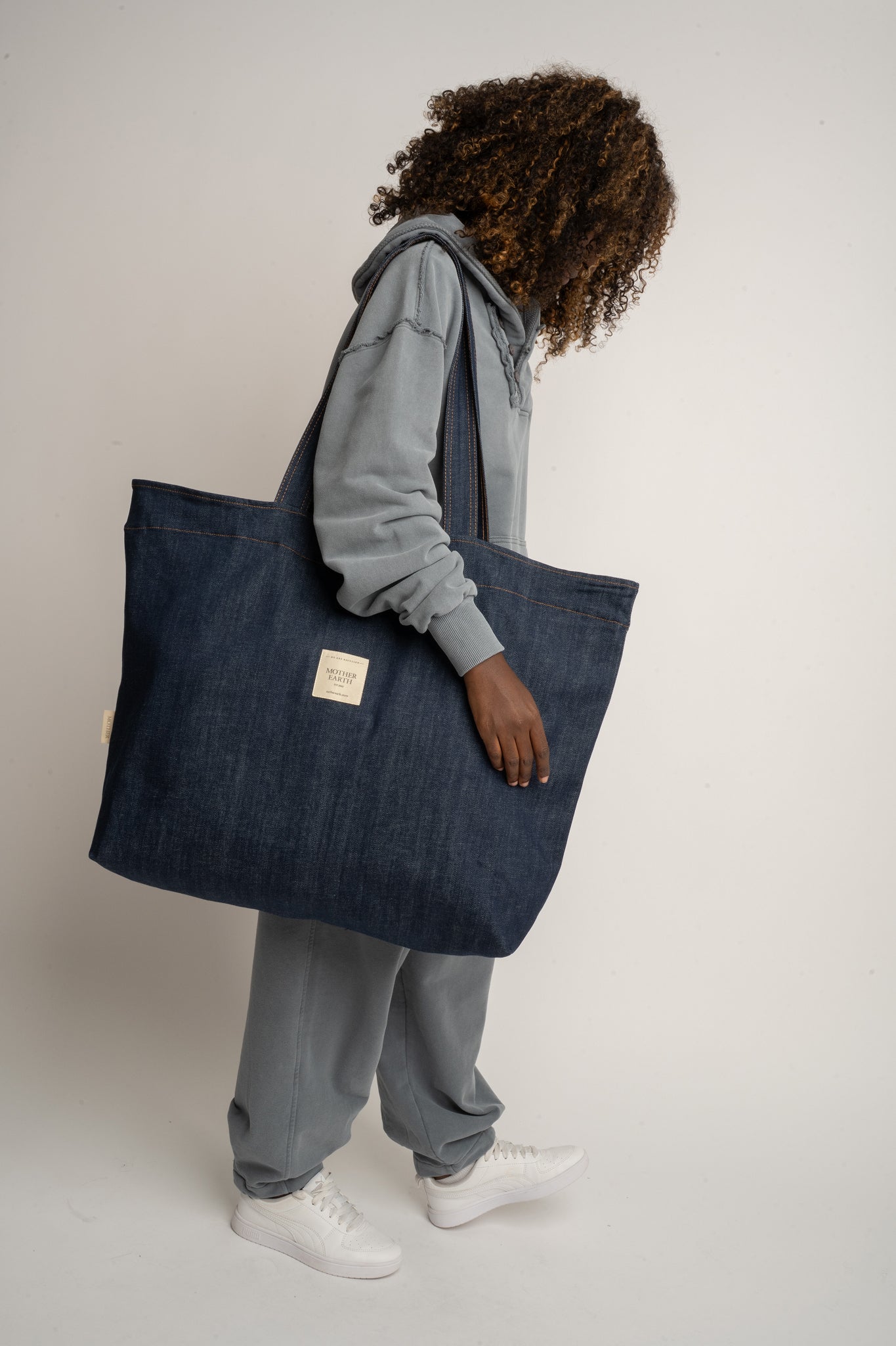 TORBA TYPU SHOPPER BAG W KOLORZE CIEMNEGO JEANSU - ADALAR