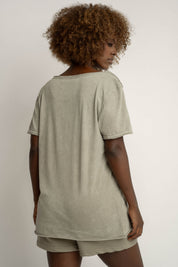T-SHIRT Z EFEKTEM WASHED OLIWKOWY - SEINE