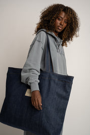 TORBA TYPU SHOPPER BAG W KOLORZE CIEMNEGO JEANSU - ADALAR