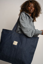 TORBA TYPU SHOPPER BAG W KOLORZE CIEMNEGO JEANSU - ADALAR