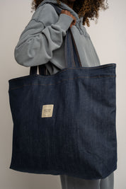 TORBA TYPU SHOPPER BAG W KOLORZE CIEMNEGO JEANSU - ADALAR