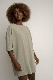 T-SHIRT OVERSIZE Z EFEKTEM WASHED OLIWKOWY - COMO