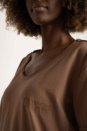 OVERSIZED T-SHIRT WITH A SUBSTANTIAL WASH EFFECT, BROWN - NUSA