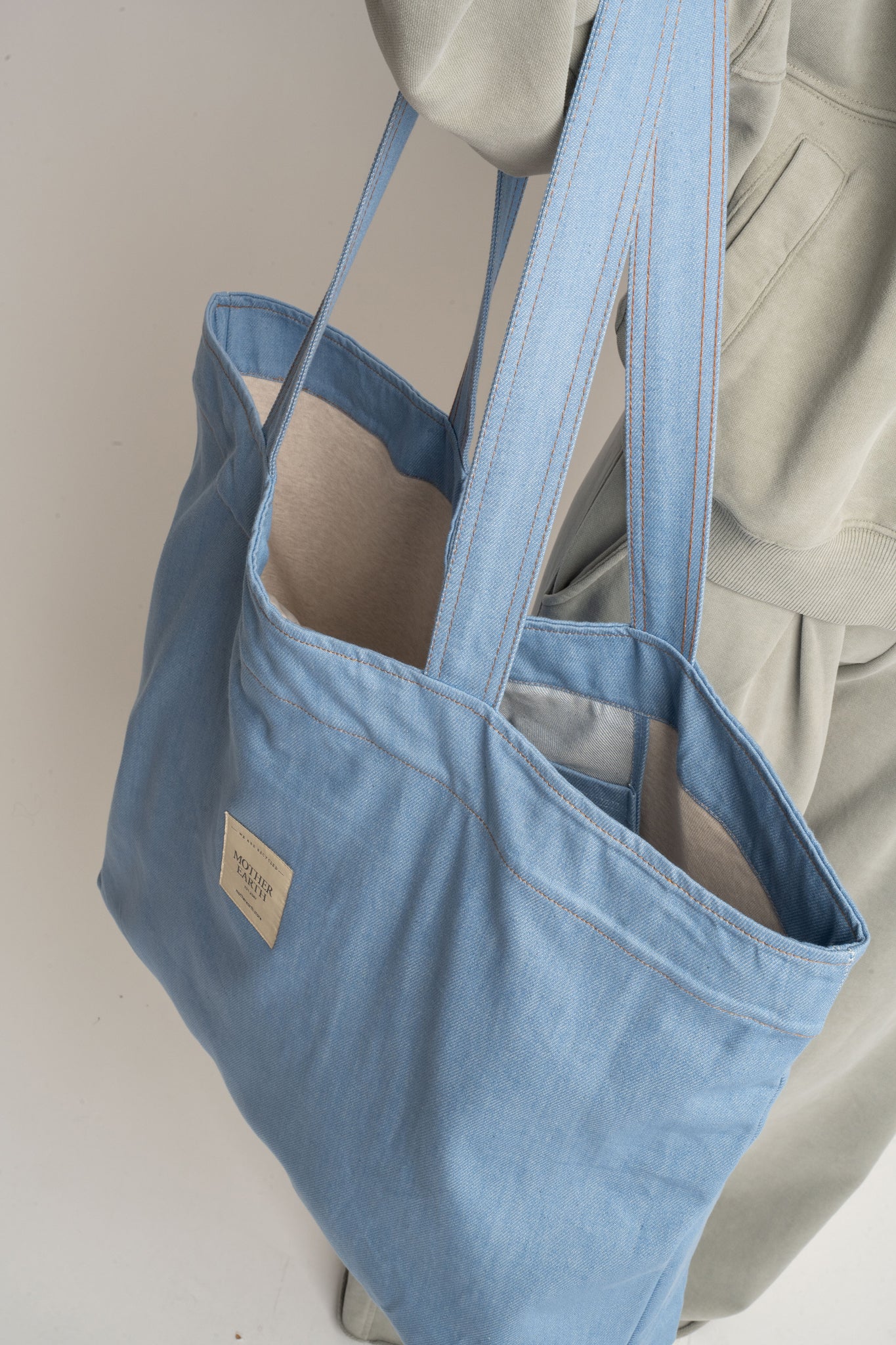 TORBA TYPU SHOPPER BAG W KOLORZE JASNEGO JEANSU  - ADALAR