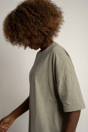 T-SHIRT OVERSIZE Z EFEKTEM WASHED OLIWKOWY - COMO