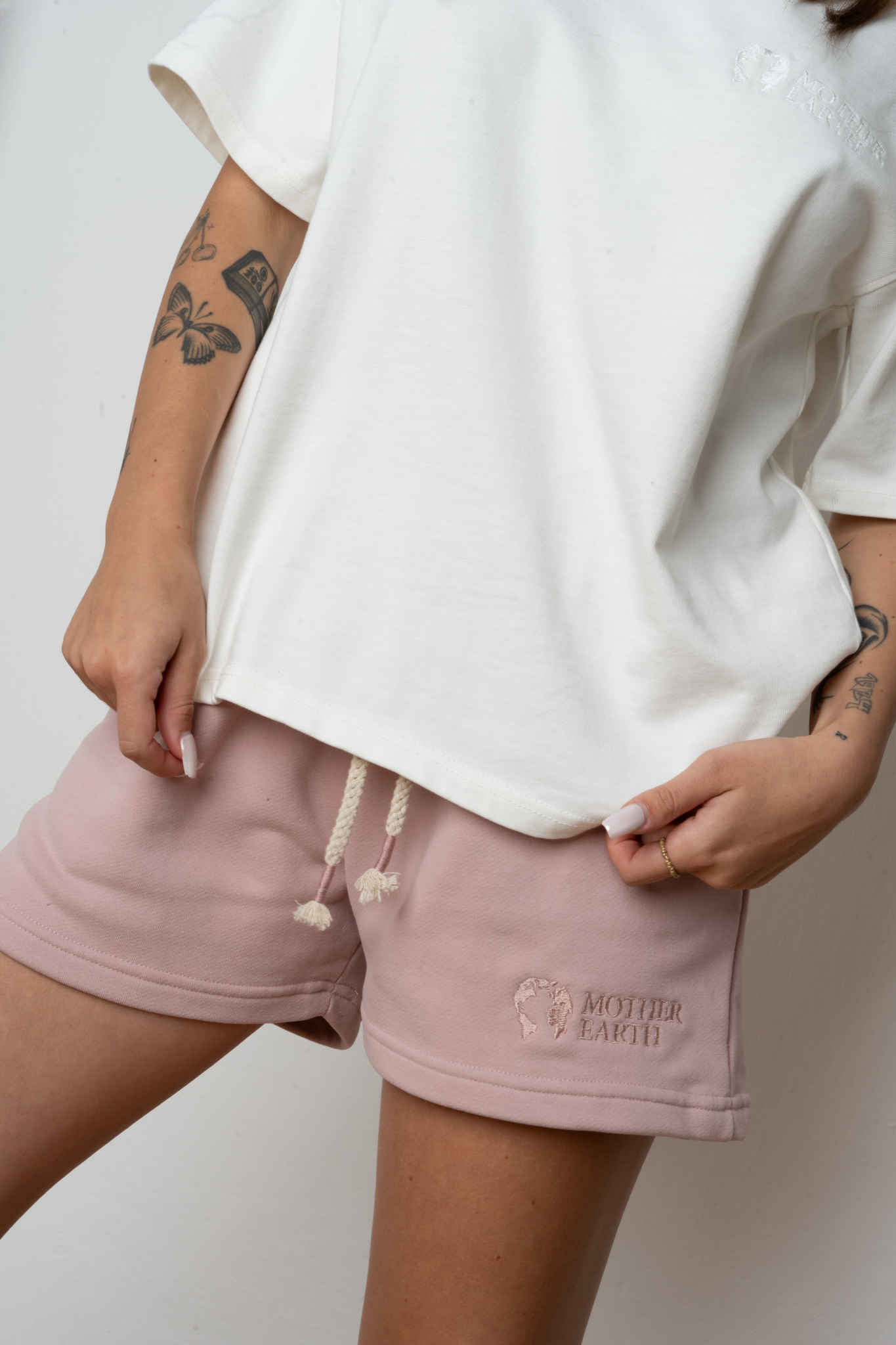 LIGHT PINK TRACKSUIT SHORTS - LA GOMERA