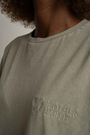 T-SHIRT OVERSIZE Z EFEKTEM WASHED OLIWKOWY - COMO