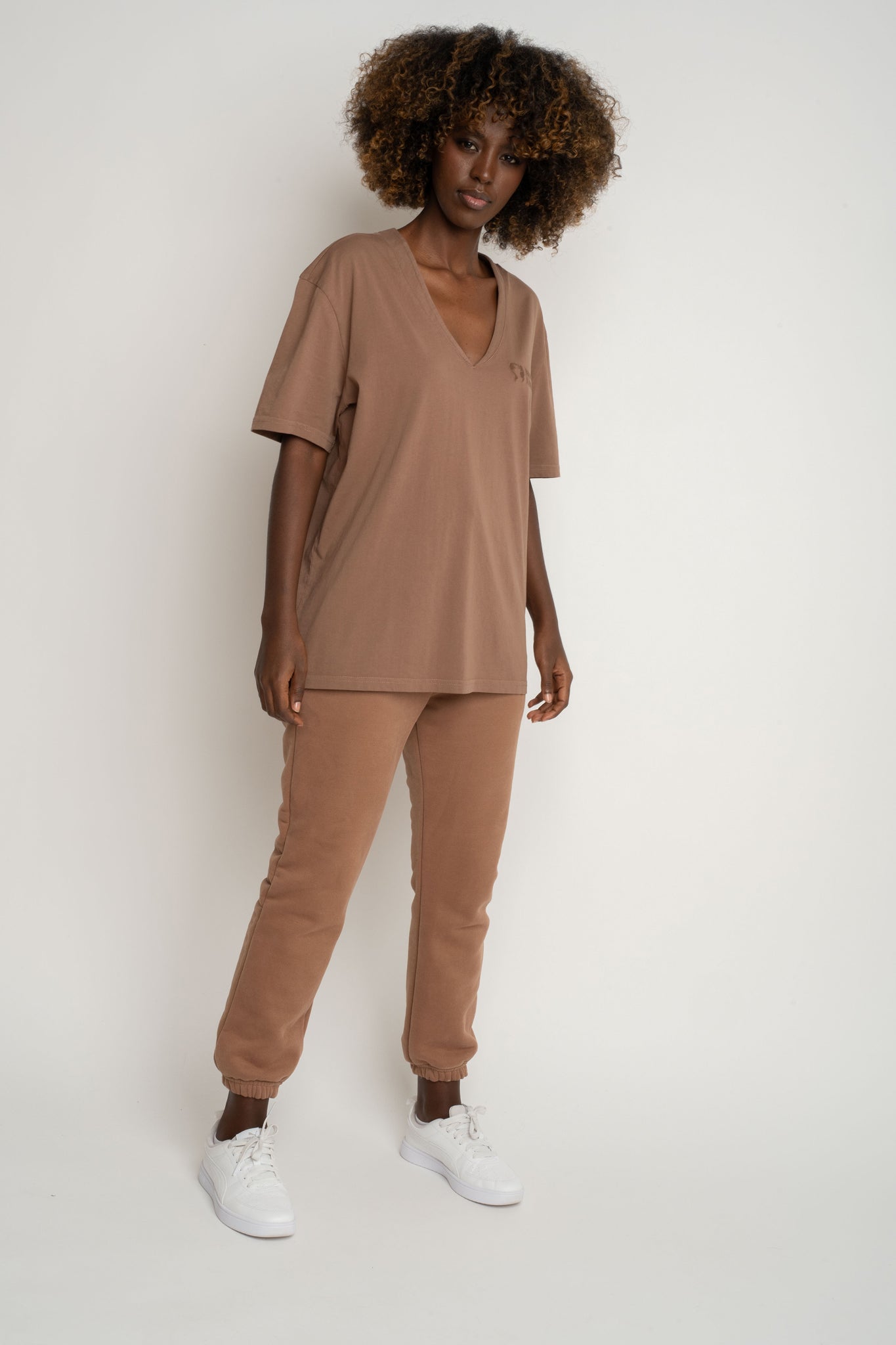OVERSIZED T-SHIRT WITH A DELICATE WASHED EFFECT BROWN - FLORES