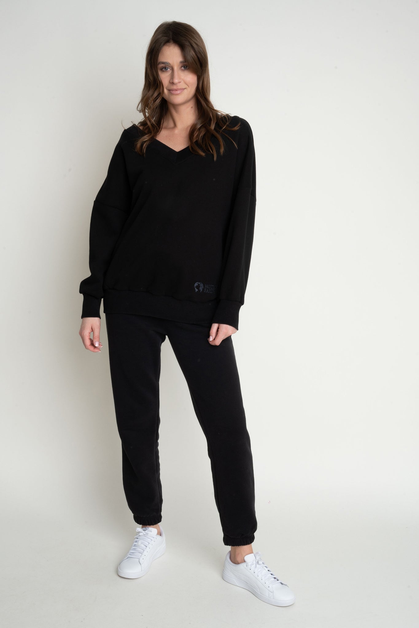 OVERSIZED BLACK NECKLINE SWEATSHIRT - BISCOE