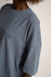 T-SHIRT OVERSIZE Z EFEKTEM WASHED GRANATOWY - COMO