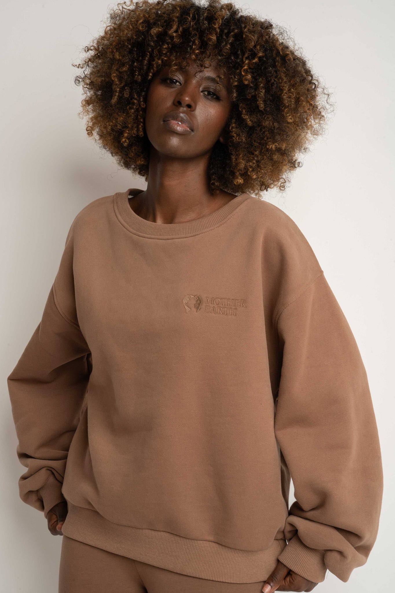 BROWN CREWNECK SWEATSHIRT - COMINO