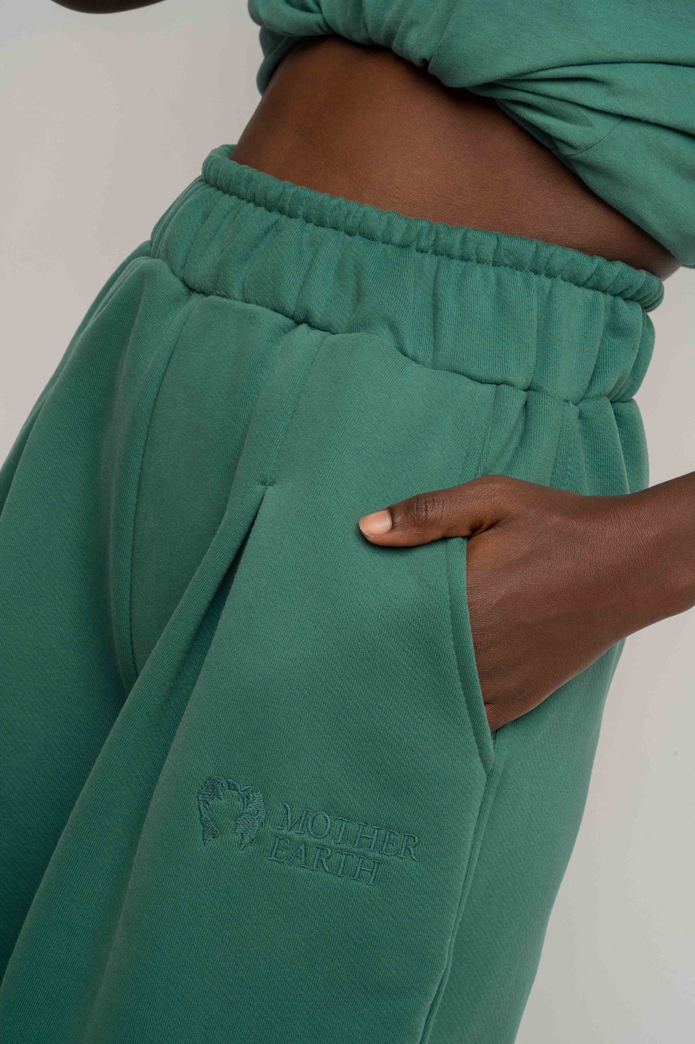 GREEN SWEATPANTS - TIBET