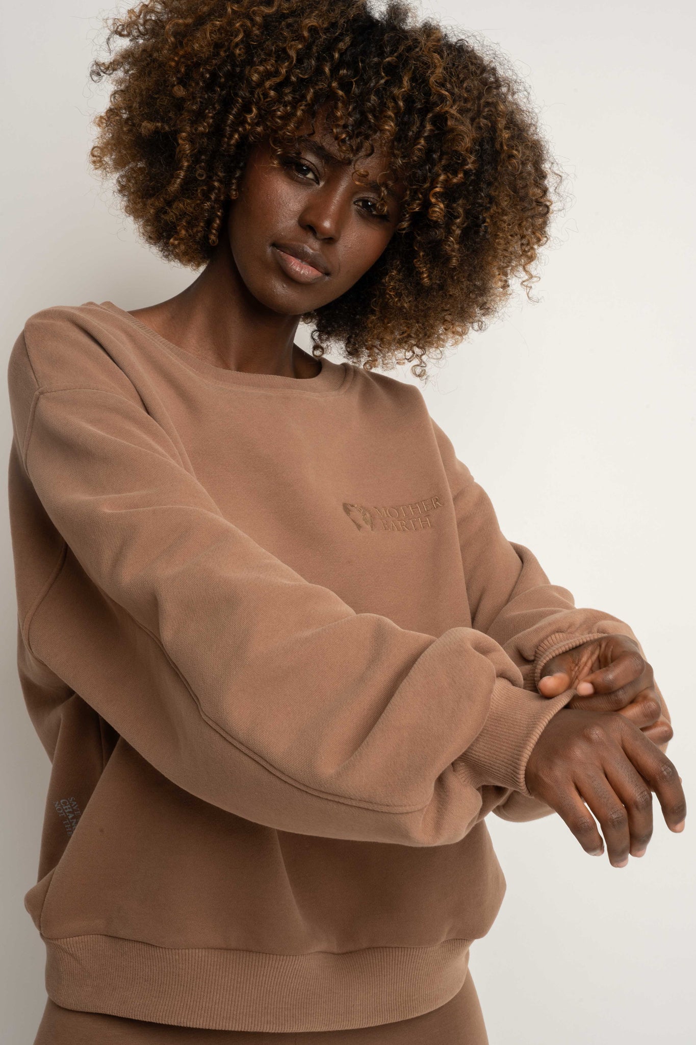 BROWN CREWNECK SWEATSHIRT - COMINO