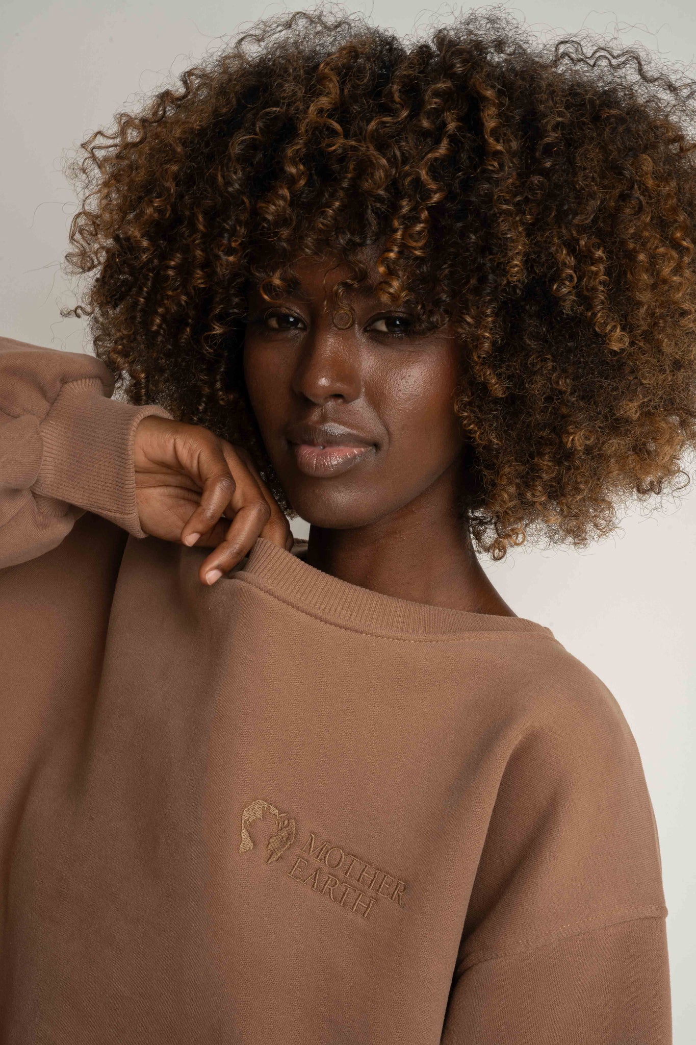 BROWN CREWNECK SWEATSHIRT - COMINO