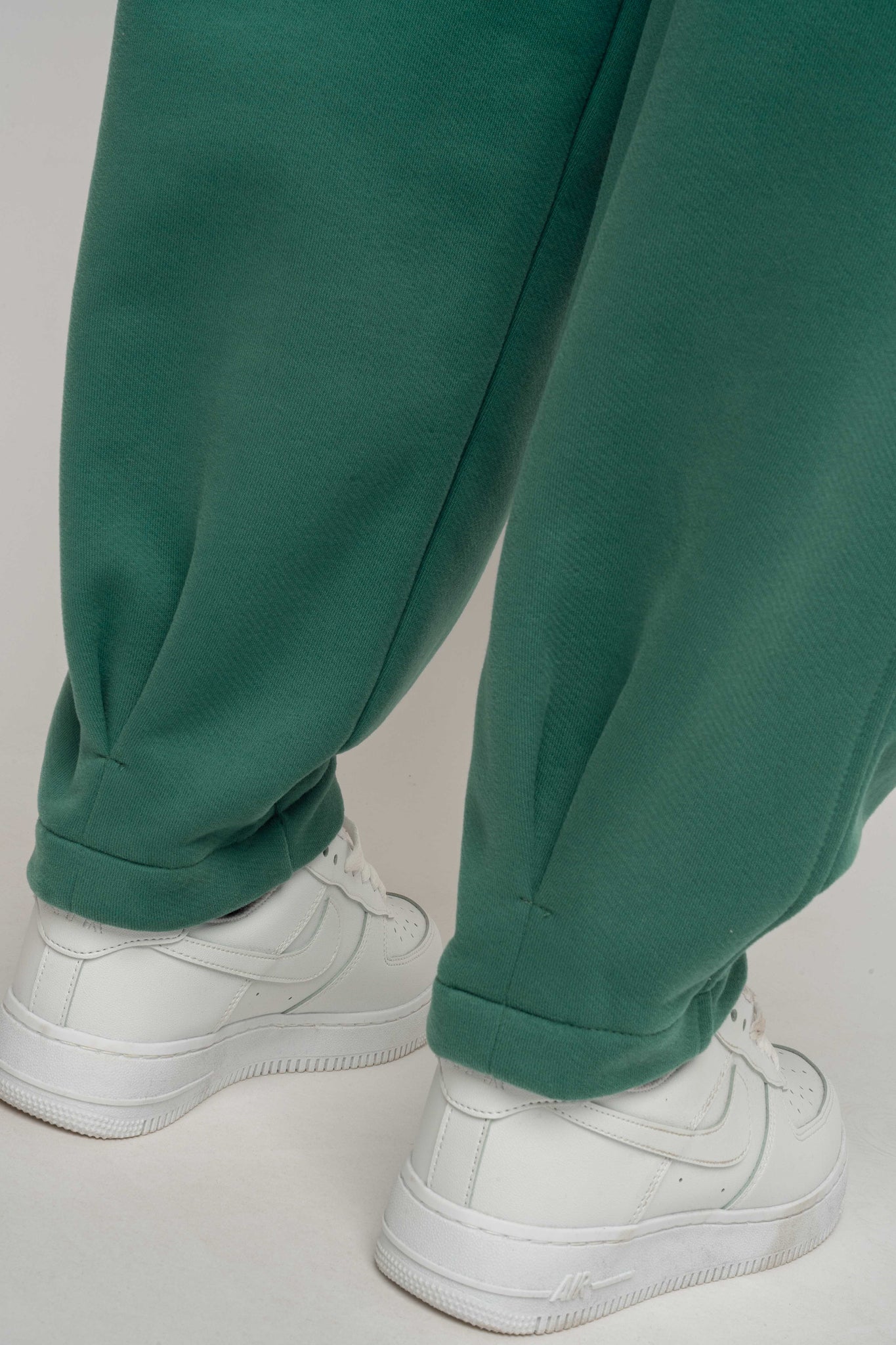 GREEN SWEATPANTS - TIBET