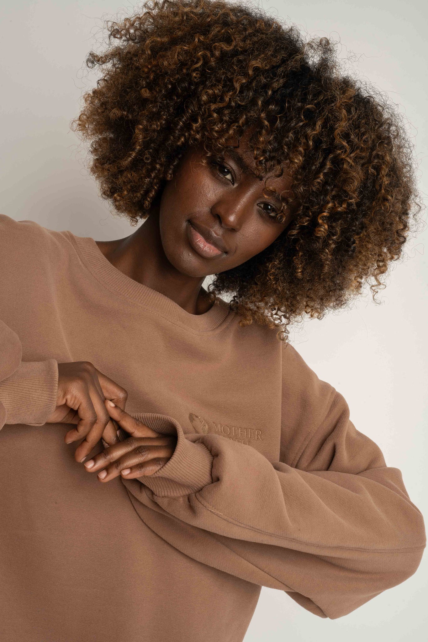 BROWN CREWNECK SWEATSHIRT - COMINO