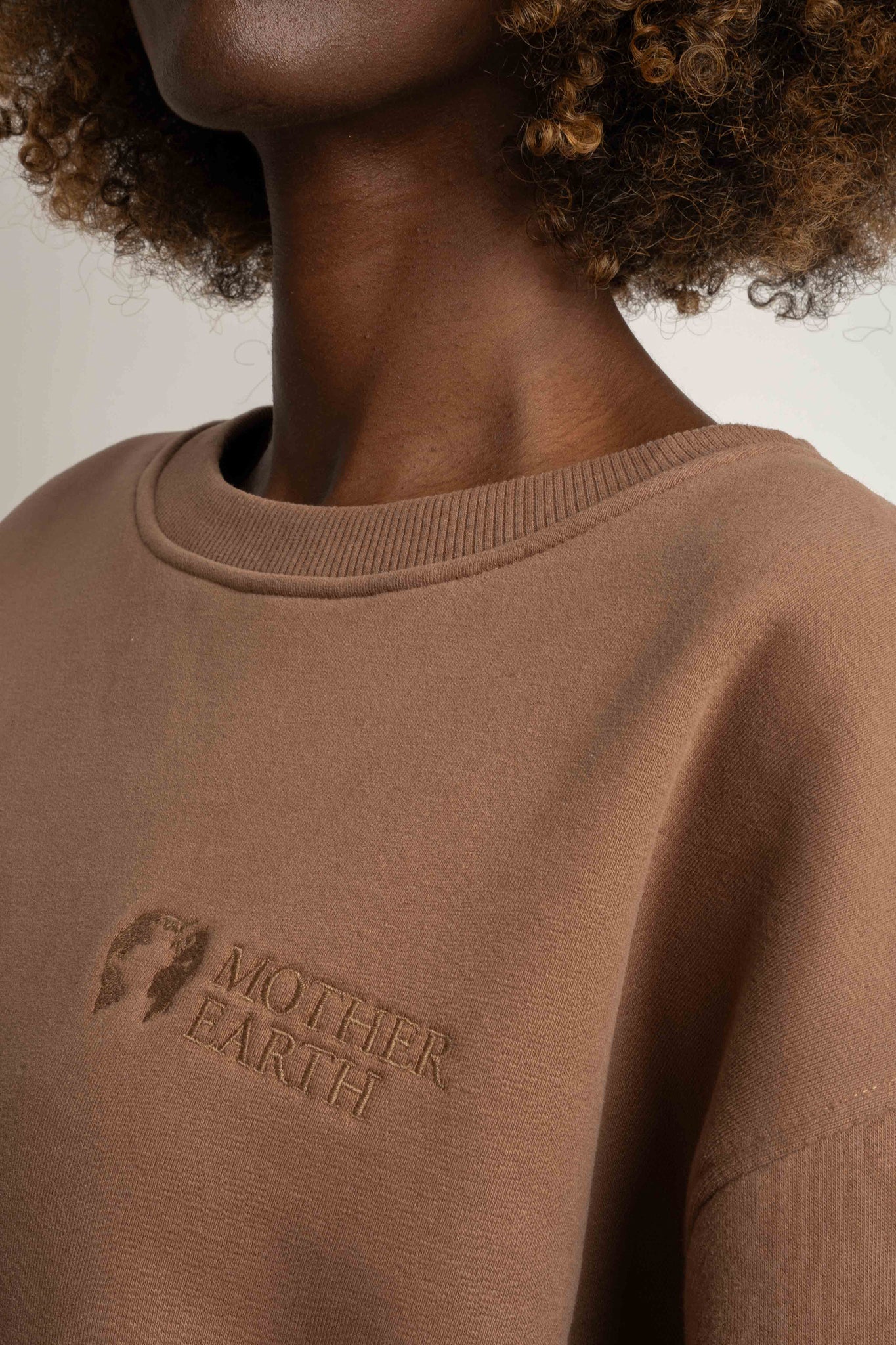 BROWN CREWNECK SWEATSHIRT - COMINO