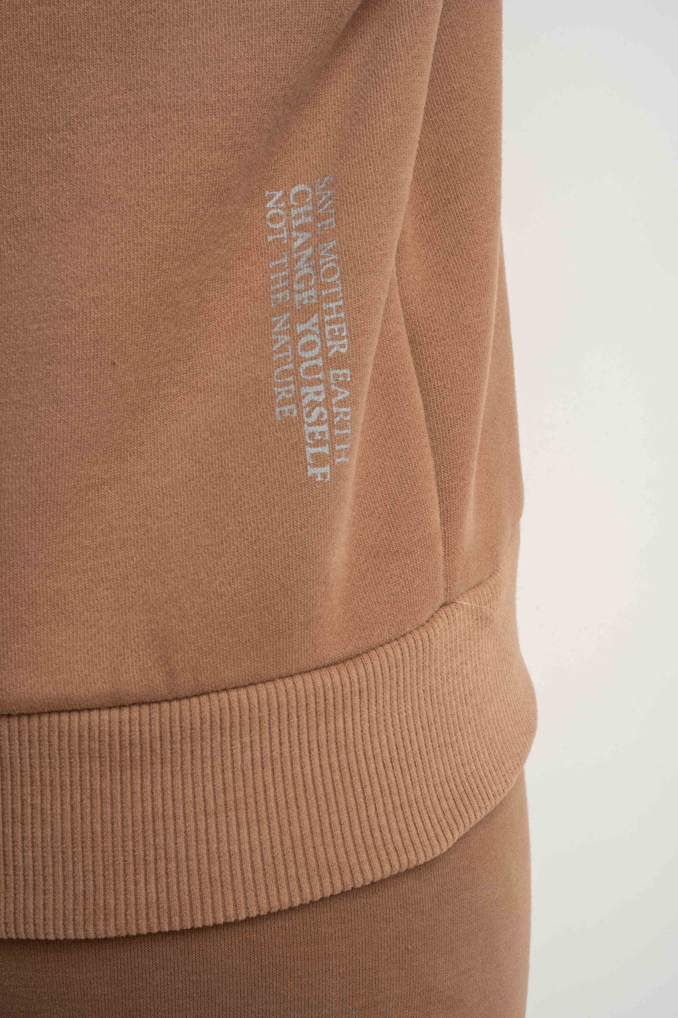 BROWN CREWNECK SWEATSHIRT - COMINO