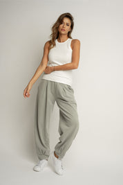SPODNIE DRESOWE O KROJU BALLOON FIT Z EFEKTEM WASHED OLIWKOWE - RIBE TALL