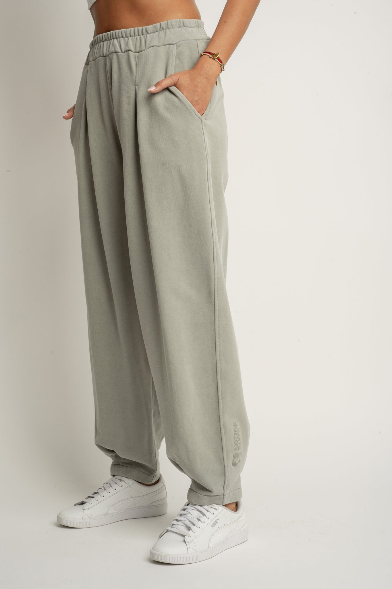 SPODNIE DRESOWE O KROJU BALLOON FIT Z EFEKTEM WASHED OLIWKOWE - RIBE TALL