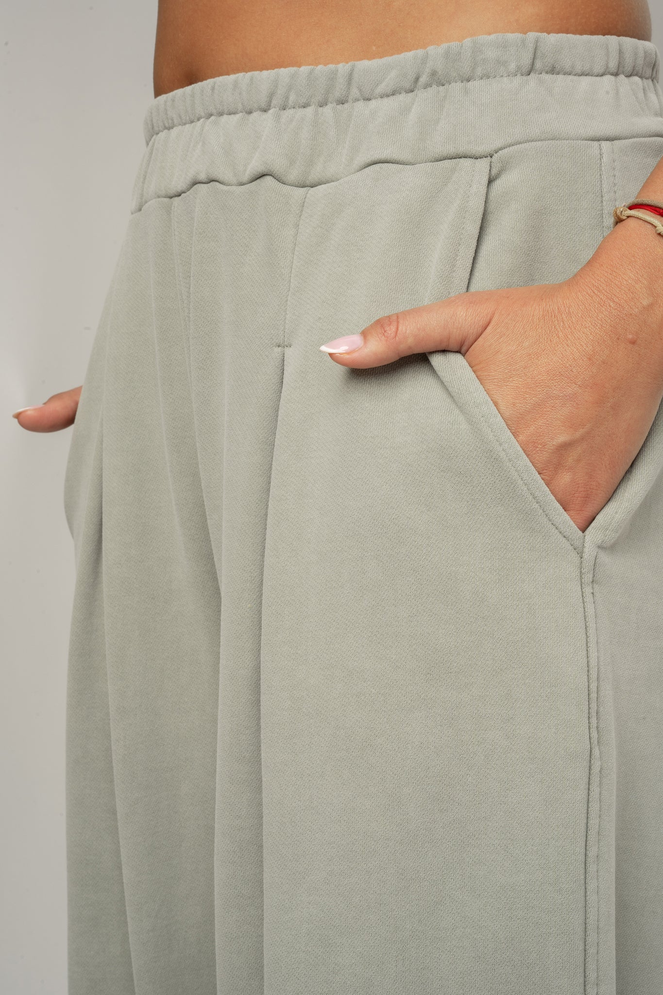 SPODNIE DRESOWE O KROJU BALLOON FIT Z EFEKTEM WASHED OLIWKOWE - RIBE TALL