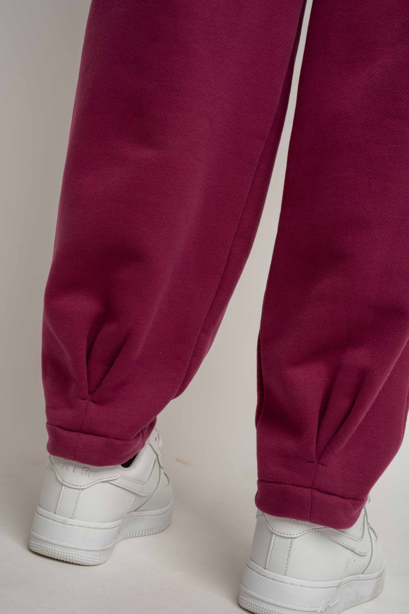 BURGUNDY SWEATPANTS - TIBET