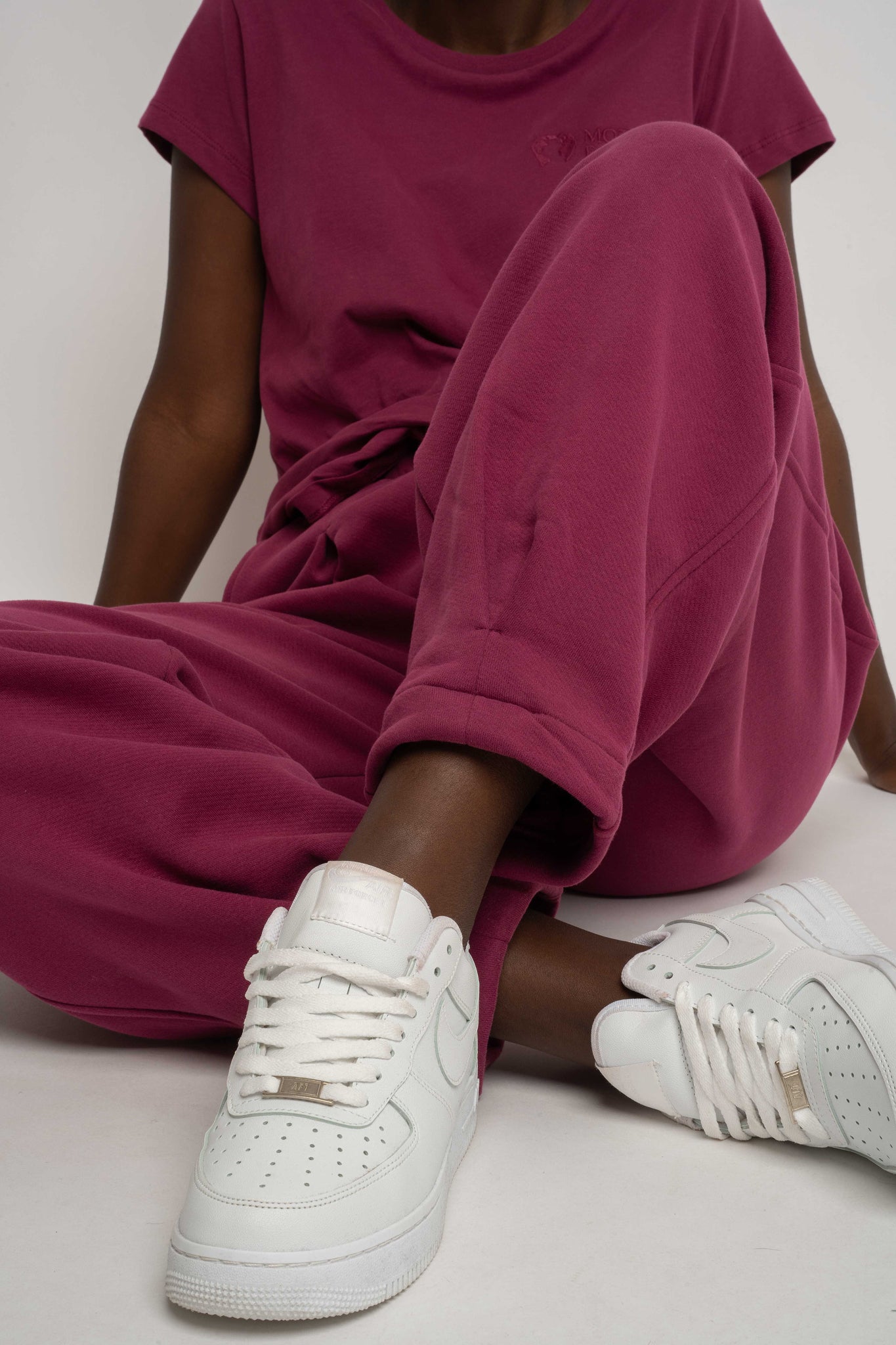 BURGUNDY SWEATPANTS - TIBET