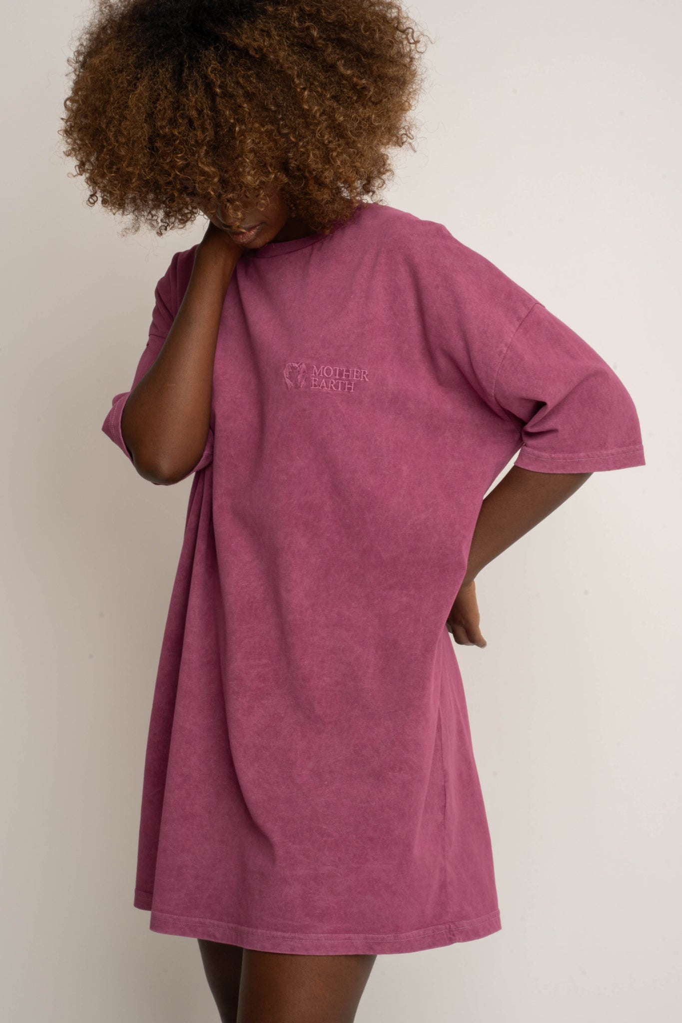 T-SHIRT OVERSIZE Z EFEKTEM WASHED BURGUNDOWY - COMO
