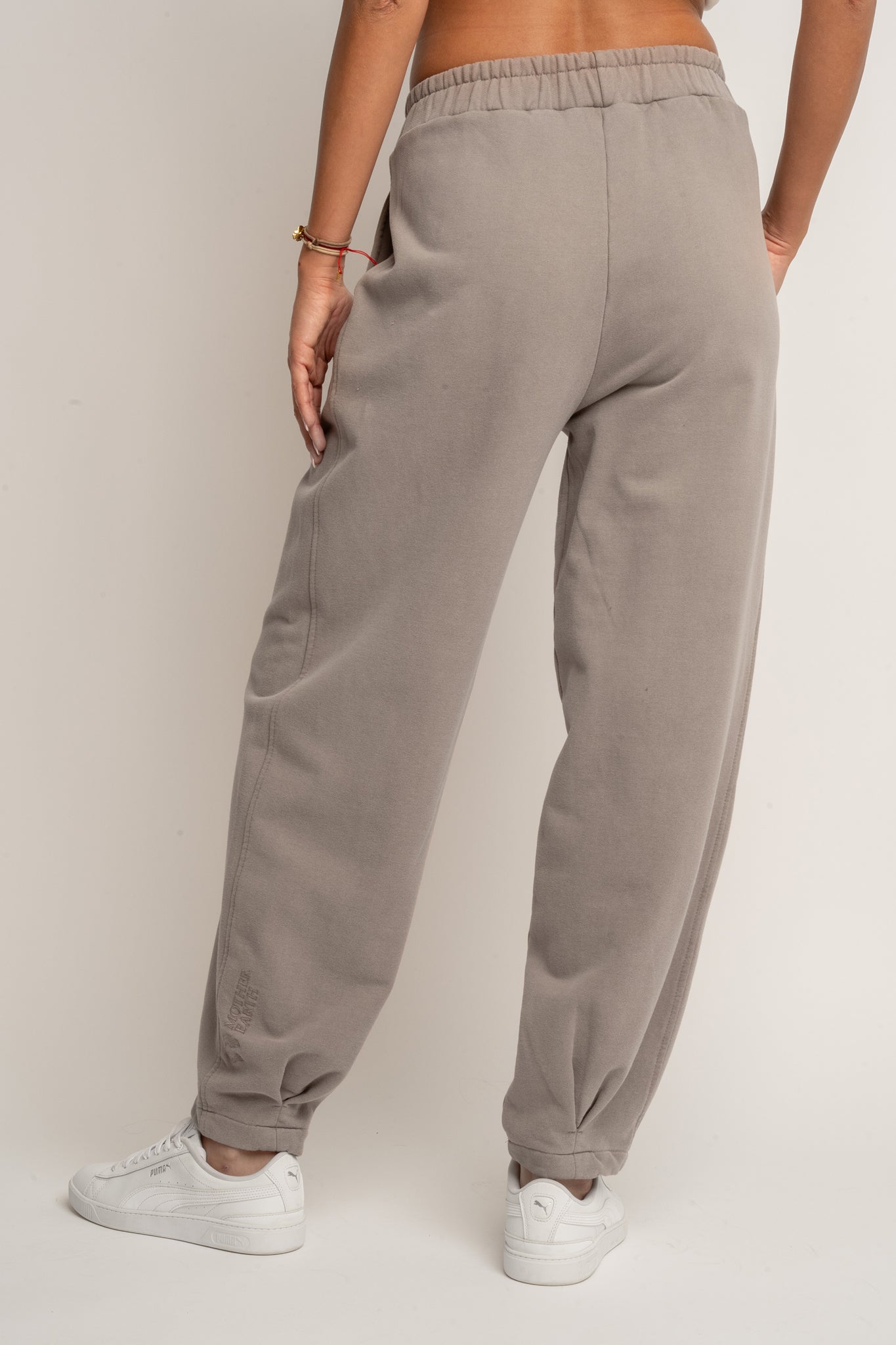 BALLOON FIT SWEATPANTS WITH WASHED MOCCA EFFECT - RIBE TALL
