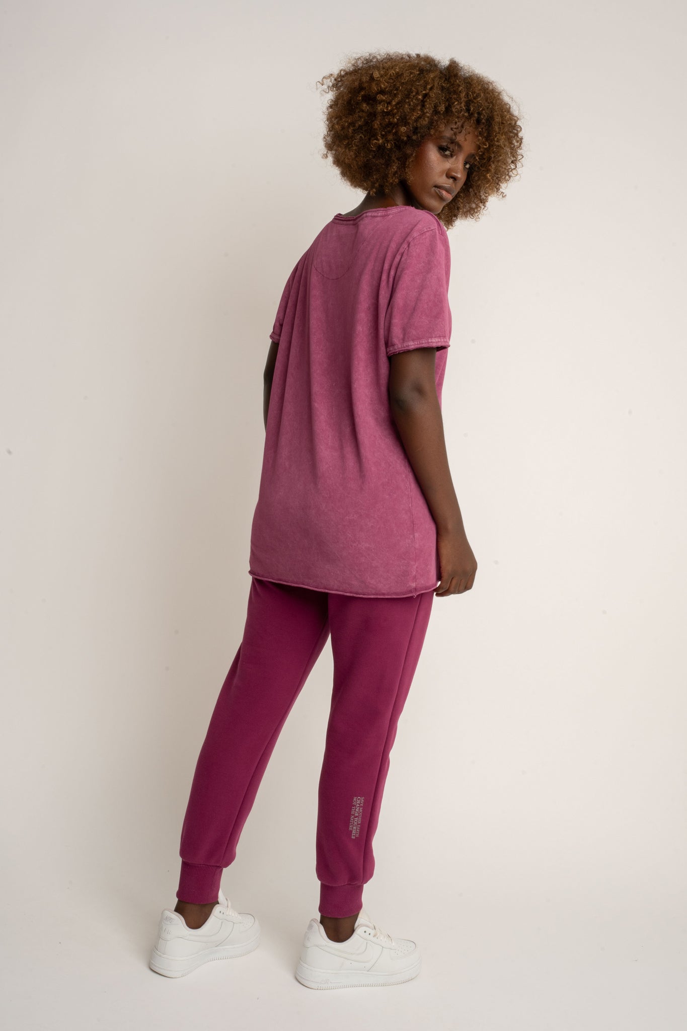 T-SHIRT Z EFEKTEM WASHED BURGUNDOWY - SEINE