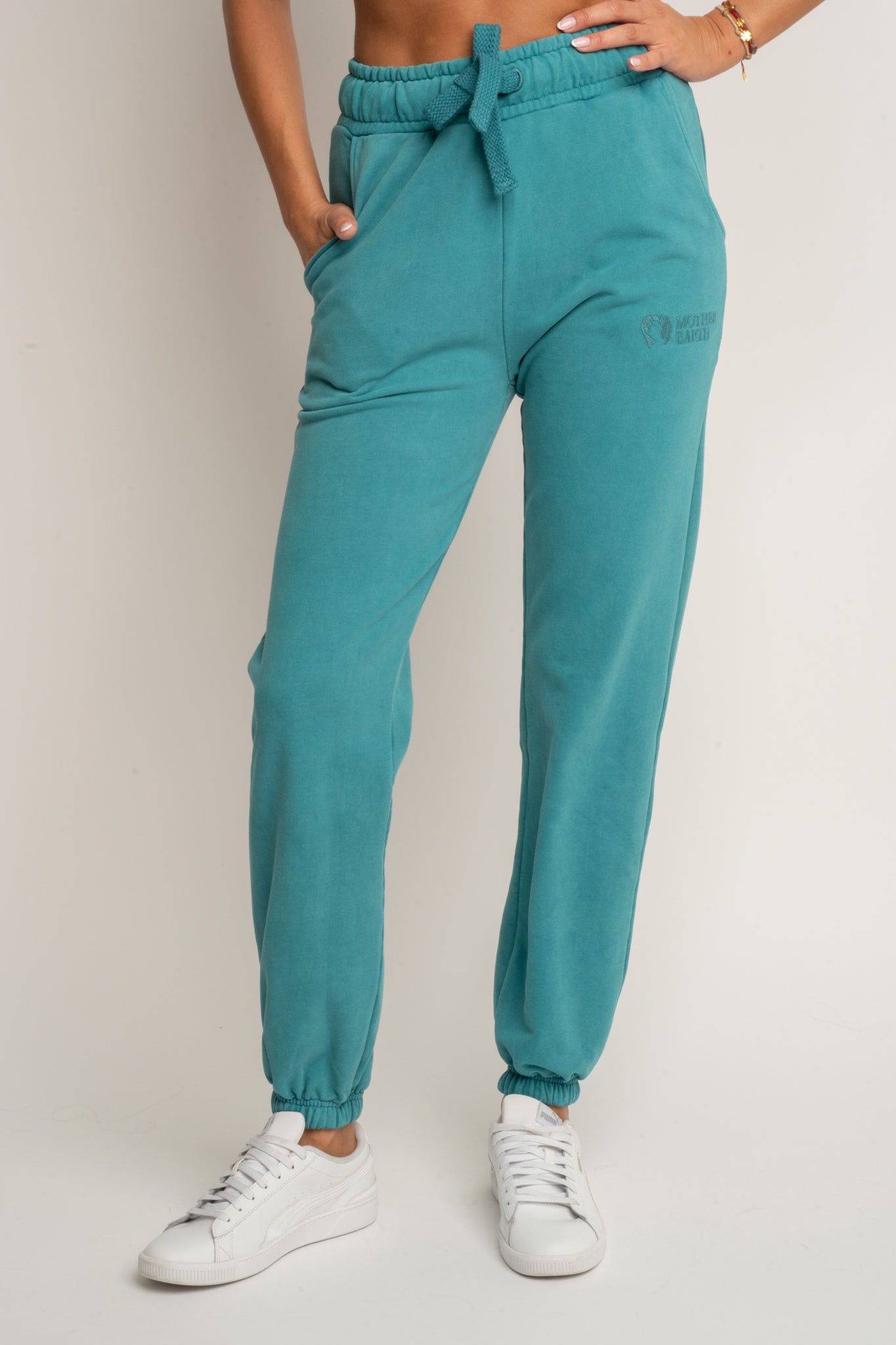 SPODNIE DRESOWE REGULAR FIT Z EFEKTEM WASHED TURKUSOWE - LAHTI