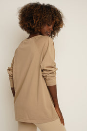 OVERSIZED LONGSLEEVE WITH A DELICATE WASHED EFFECT BEIGE - OBILATU