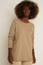 LONGSLEEVE OVERSIZE Z DELIKATNYM EFEKTEM SPRANIA BEŻOWA - GILI