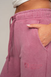 SPODNIE DRESOWE REGULAR FIT Z EFEKTEM WASHED RÓŻOWE - LAHTI