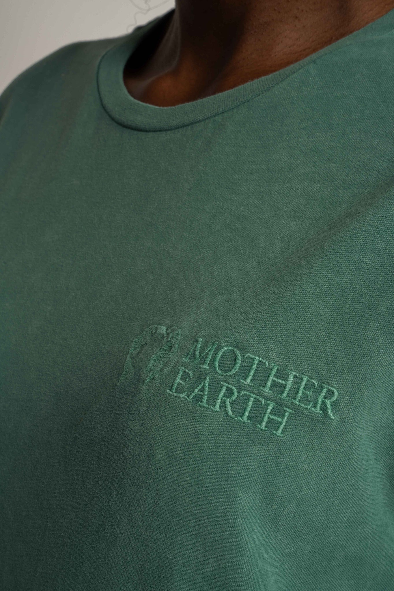 T-SHIRT Z EFEKTEM WASHED ZIELONY - MOJAVE