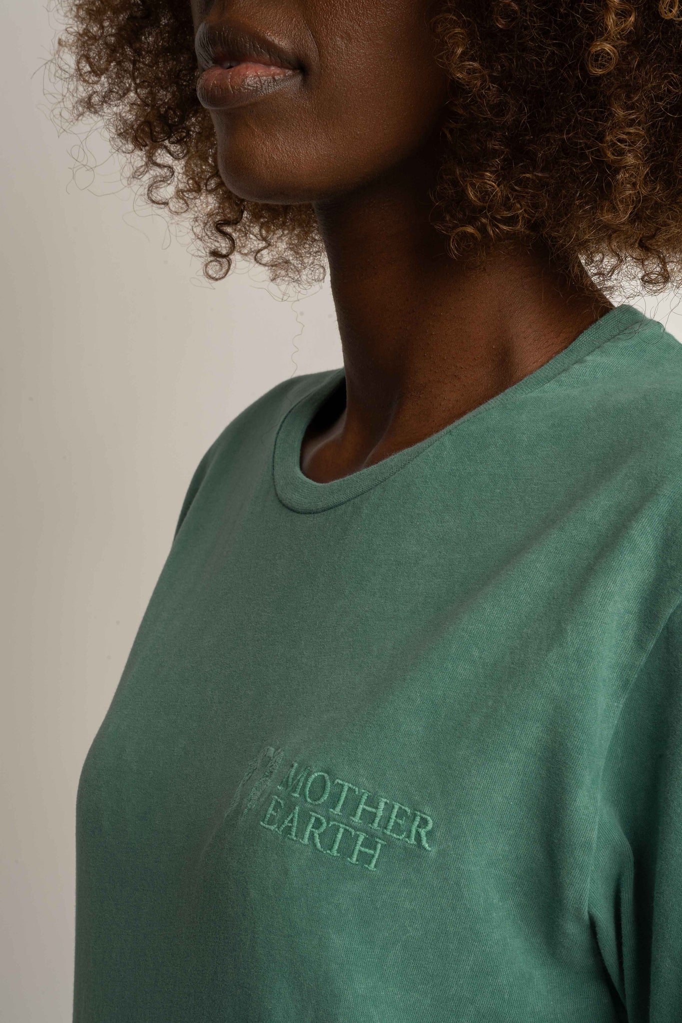 T-SHIRT Z EFEKTEM WASHED ZIELONY - MOJAVE