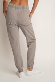 SPODNIE DRESOWE REGULAR FIT Z EFEKTEM WASHED MOCCA - LAHTI