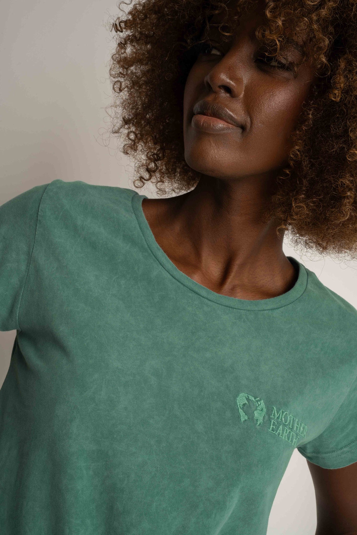T-SHIRT Z EFEKTEM WASHED ZIELONY  - YUKON