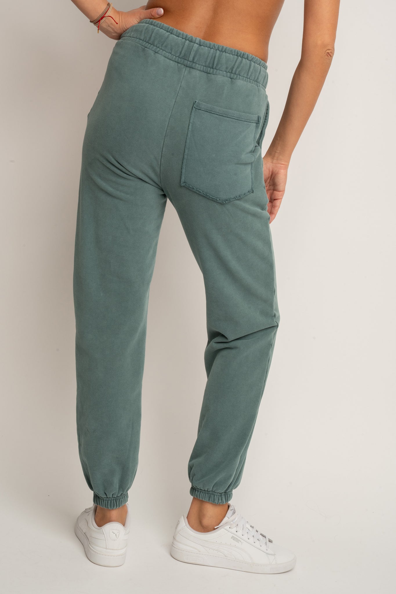 WASHED GREEN SWEATPANTS - LAHTI
