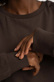 OVERSIZED LONGSLEEVE WITH A DELICATE WASH EFFECT, DARK BROWN - GILI