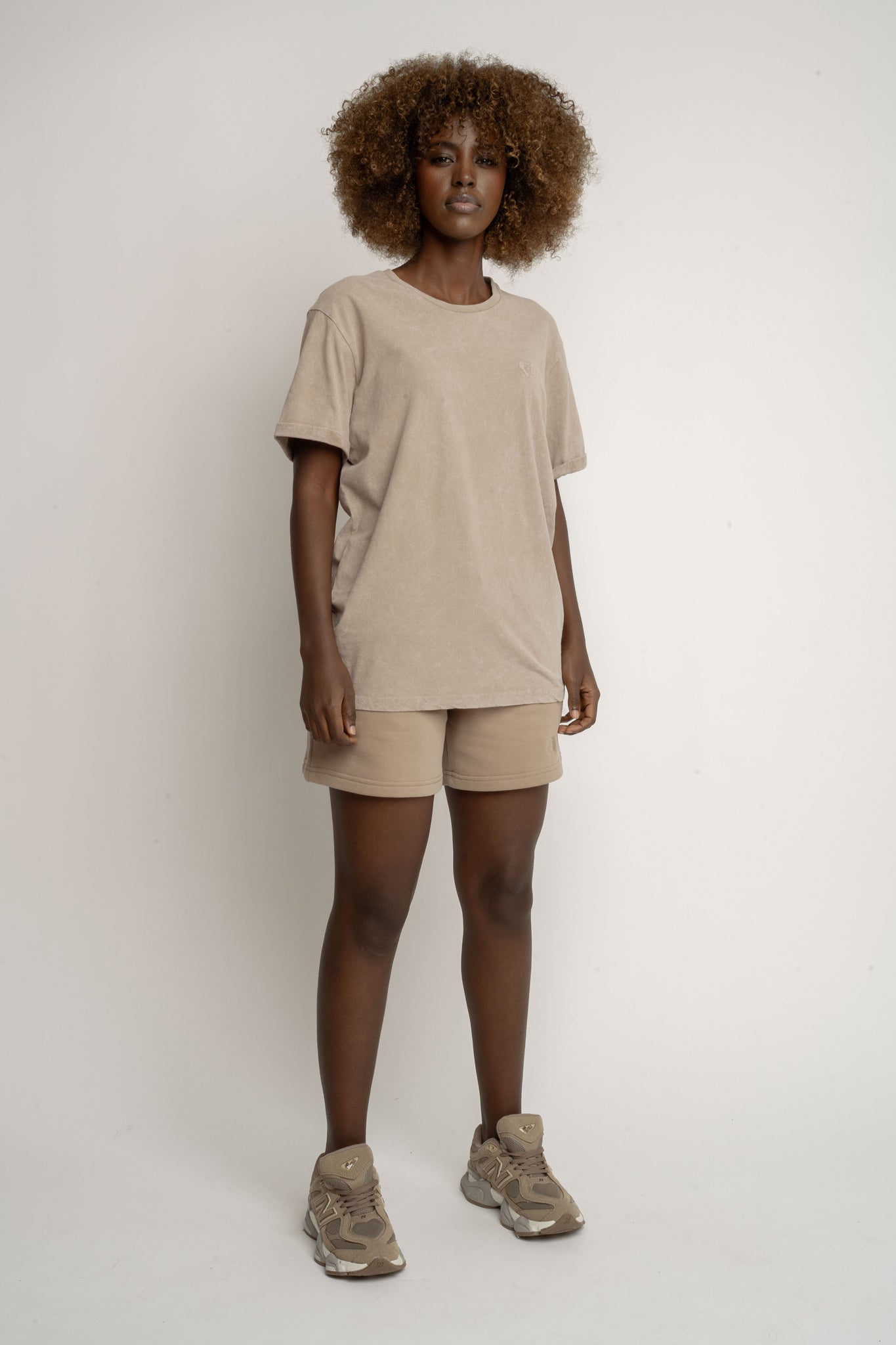 T-SHIRT Z EFEKTEM WASHED BEŻOWY - MOJAVE