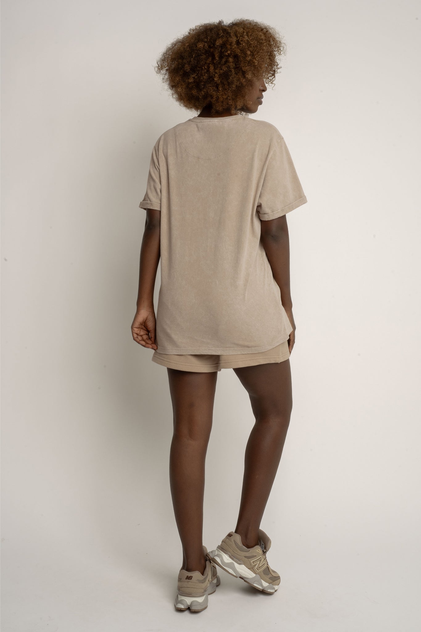 T-SHIRT Z EFEKTEM WASHED BEŻOWY - MOJAVE